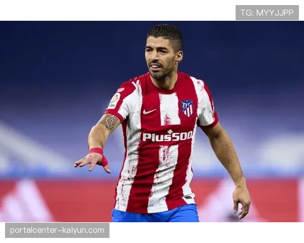 德甲赛季三中卫阵型兴起 攻防平衡性成球队排名分水岭